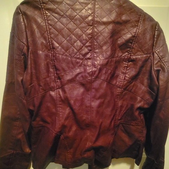 Womens jacket - Picture 2 of 3